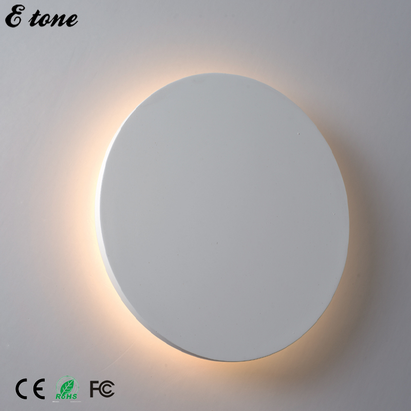 WALL LIGHT